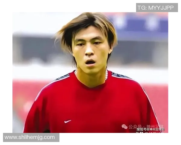 历史前二十足球巨星排名及其传奇贡献解析