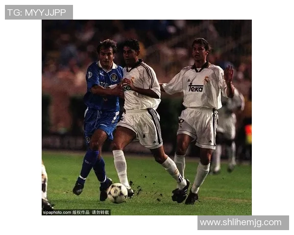 布莱顿足球球星成长历程与辉煌赛场表现全景解读 布莱顿足球球星成长历程与辉煌赛场表现全景解读