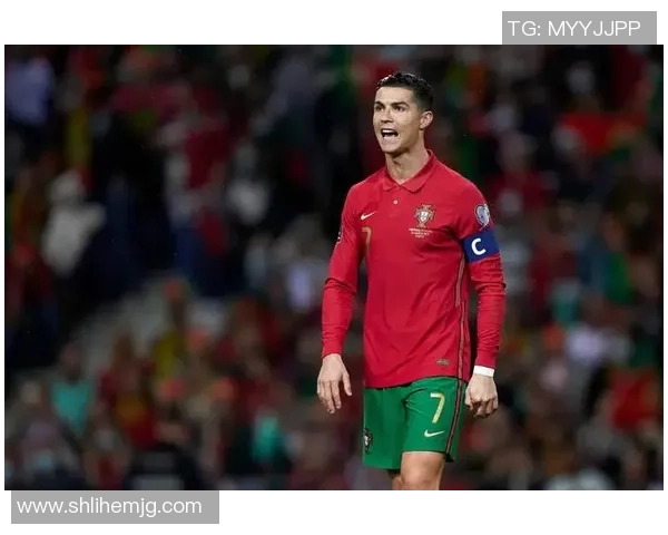 葡萄牙足球传奇球星C罗的辉煌职业生涯与影响力探析